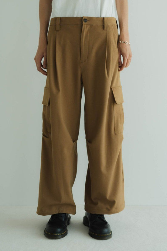 Two Tuck Cargo Pants/Camel