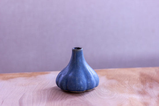 Garlic shaped vase