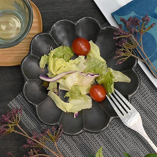 Rinka Black 17 Plate, black Japanese tableware, fruit plate and serving dish, made in Japan, Minoyaki, stylish.