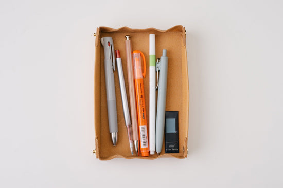 Pen case that doubles as a pen tray dritto Pen