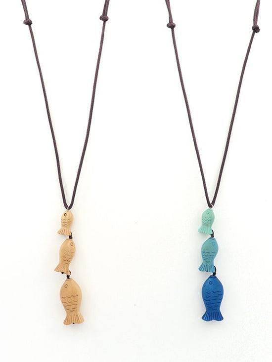 Wood fish necklace (2 colors)