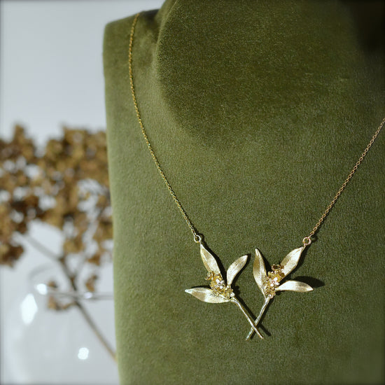 Double necklace of gold osmanthus