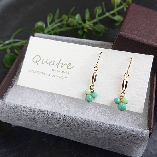 Green chalcedony Pierced earringsB maru