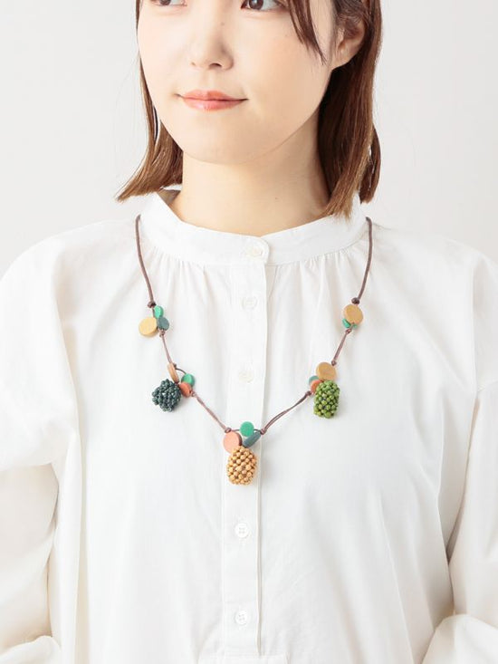 Wood dangling fruit necklace (2 colors)