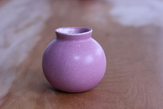 Round vase