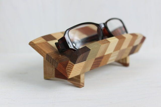 Marquetry Glasses Rest