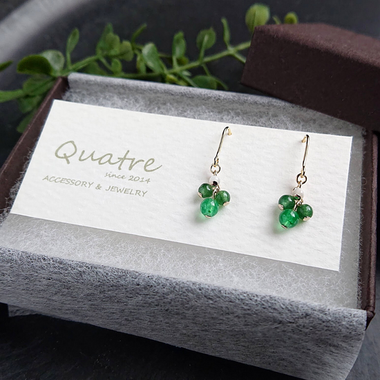 그린 칼세도니 피어싱 이어링A 콰트르