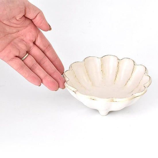 Linka White 12 Bowls, white Japanese tableware, small bowls, made in Japan, Minoyaki, stylish, modern.