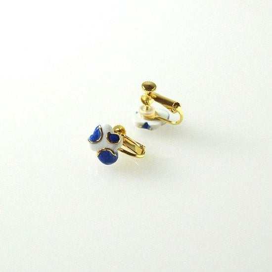 WATAMUGUMO small "Puddle" Clip-on earrings