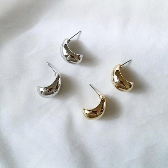 Egg Pierce / Earrings