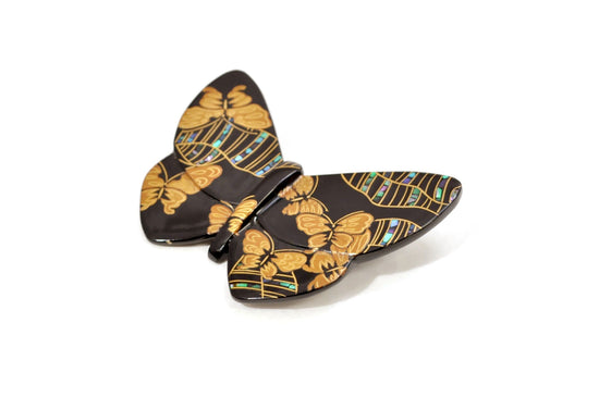 Lacquer Ware: Lacquer brooch butterfly by Takaya Nakamura, Kashoan, SR-216B