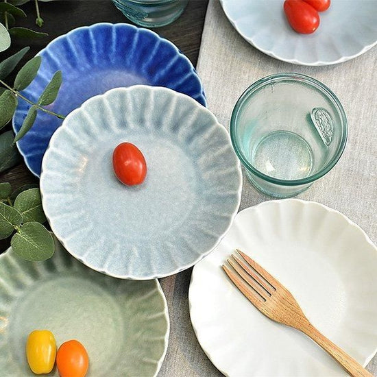 Light gray matte shinogi 15cm dish, Western tableware, small dish, made in Japan, Minoyaki, stylish.