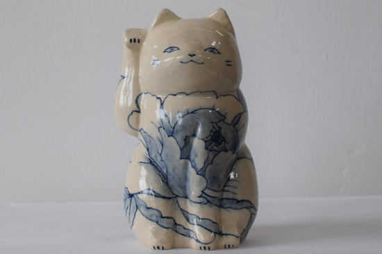 Maneki Cat Peony