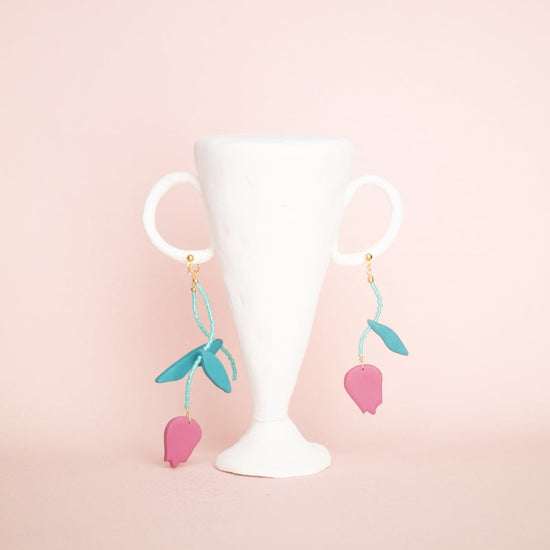 enogu -botanic- tulip type-c [Pierced earrings/Clip-on earrings].