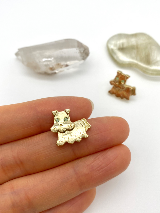 Romilly pierced earrings | puppy | gold