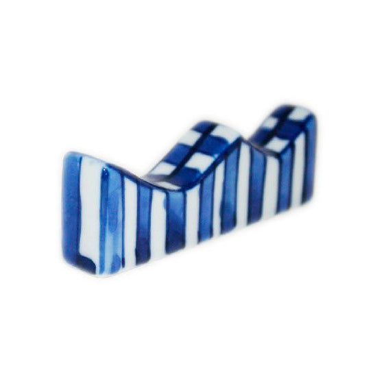 [Eisyou] Brush rack with checkered design in underglaze blue (large)