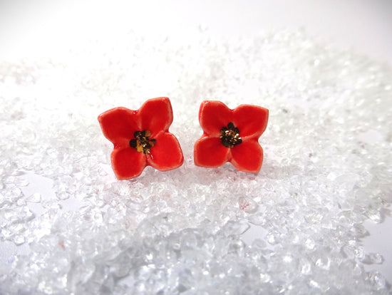 Small Flower Pierced / Earrings Red