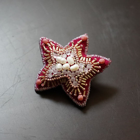 Very light star brooch, happy feeling 4