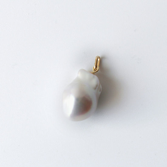 K18yg freshwater pearl oyster pearl pendant top