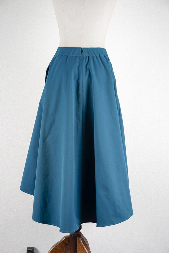 Ire Hem Flared Skirt in Green