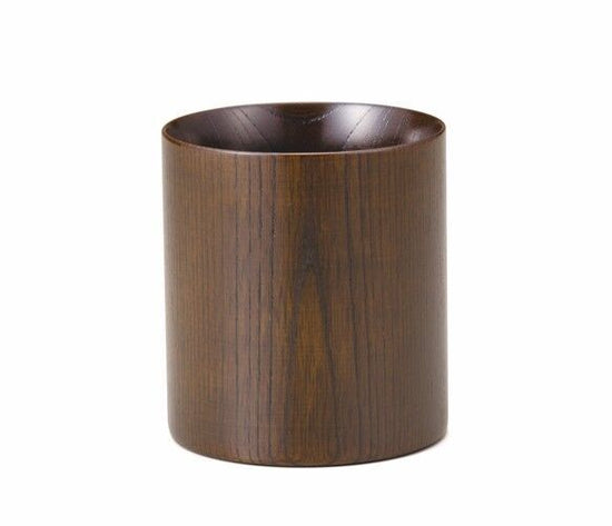 Lacquered mug cup made of beautifully grained zelkova wood. Keyaki Mug Cup Brown SX-0598