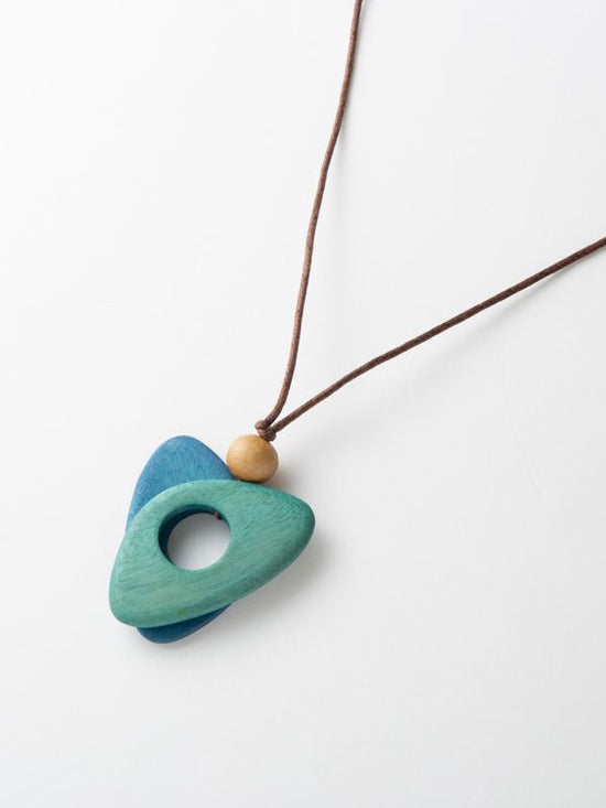 Wood heart donut necklace