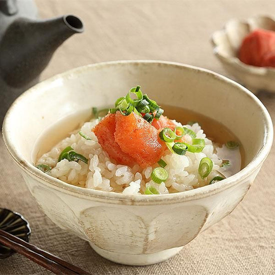 Rinka White Tea Bowl, White Japanese Tableware, Small Bowl, Made in Japan, Minoyaki Tea Bowl, Stylish, Modern