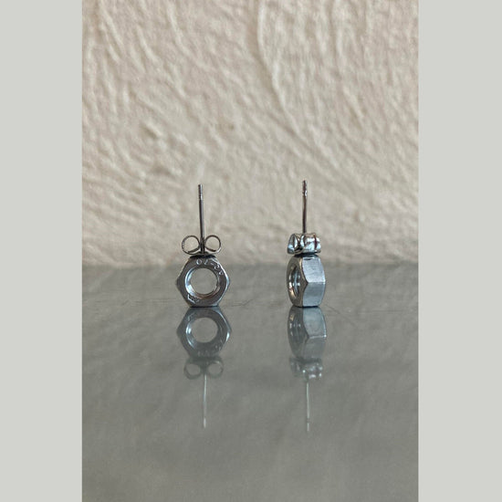 ARCHI ACCESSORY Nut Pierced earrings (Stainless Steel)