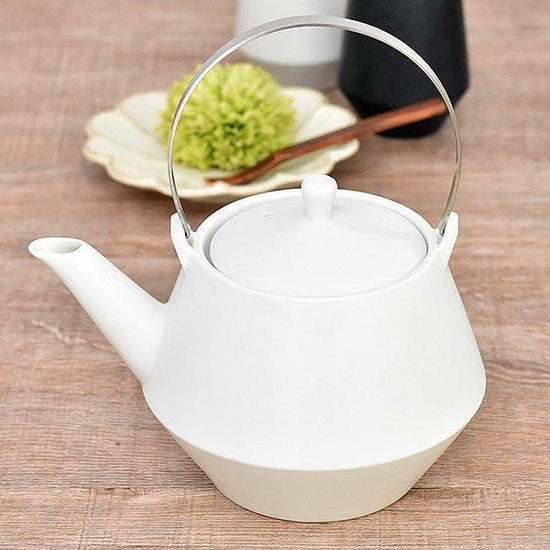 Frustum earthenware jar, white, Japanese tableware, earthenware kyusu/pot, made in Japan, Minoyaki, stylish, modern