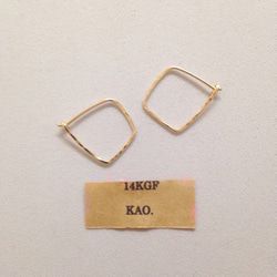 [14kgf] hammered square Pierced earrings no.52 gold small gold hoop Pierced earrings simple mini Pierced earrings small