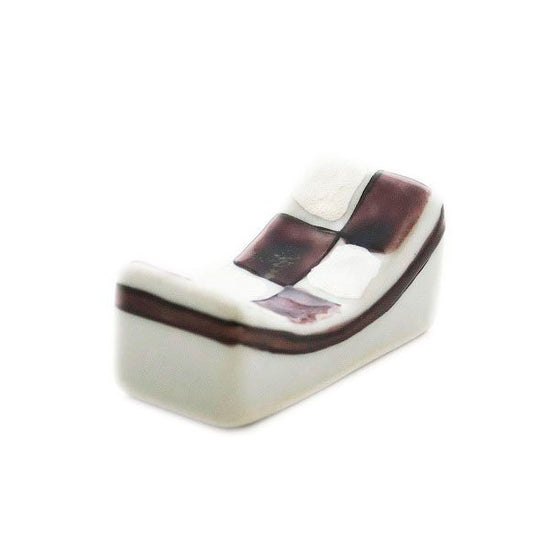 [Eisyou] Chopstick rest with checkerboard design (purple)