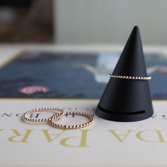 Dot ring