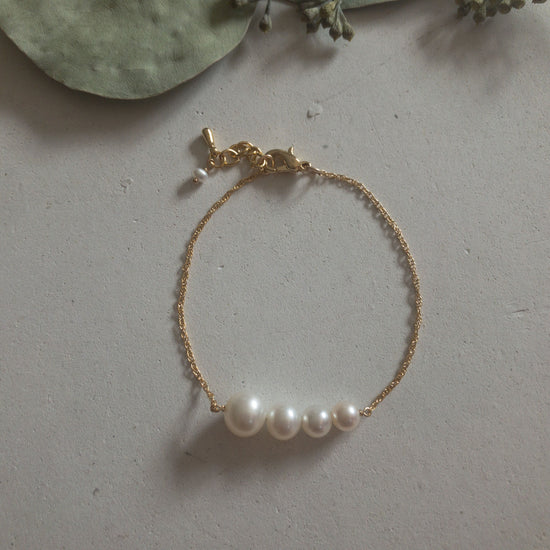 [14kgf] Bracelet - 4 freshwater pearls