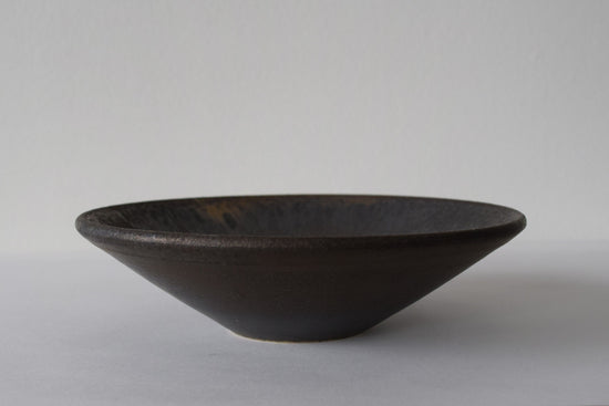 Black gold dish
