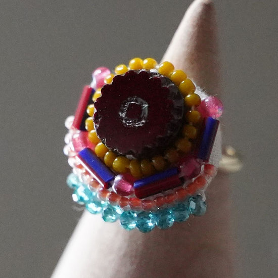 Chatty ring 45 free size bead embroidery ring round brown colorful multi-colored