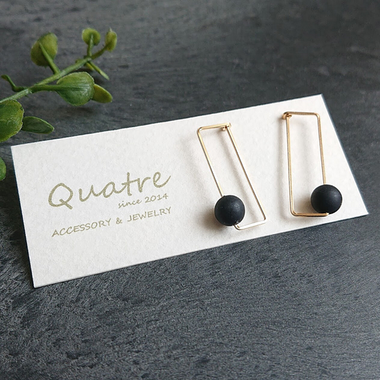 GF 사각형 피어싱 귀걸이 블랙