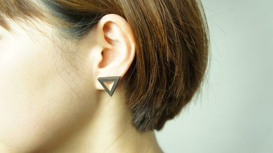 FOSSIL SERIES Triangle Pierced Earrings