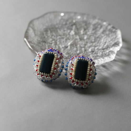 Beaded embroidered Clip-on earrings Pierced earrings 37 navy tricolor large size Surgical stainless steel One-of-a-kind unique