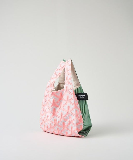 TWINS bag <S> [pink triangle × green stripe].