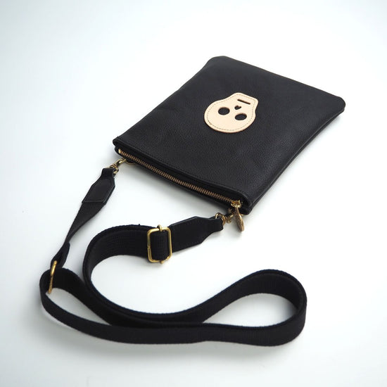 Zipper Mini Pochette (Skull Patch / Black) Genuine Leather Phone Shoulder Bag