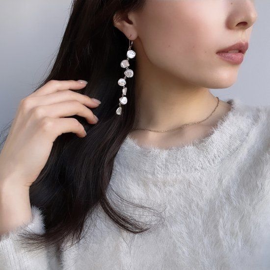 Petal Pearl Pierced Earrings