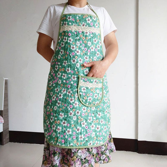 [apron with neckpiece] quilted cotton, light and warm