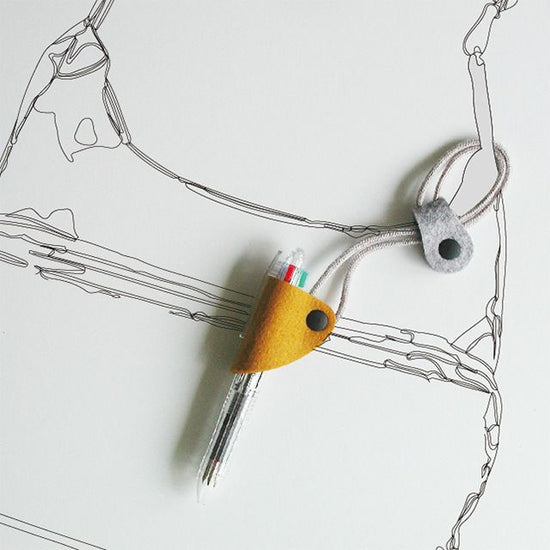 Pen holder with strap〈Mustard