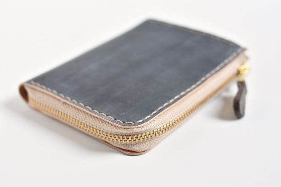 the Black No.62 (L-shaped zipper mini wallet)