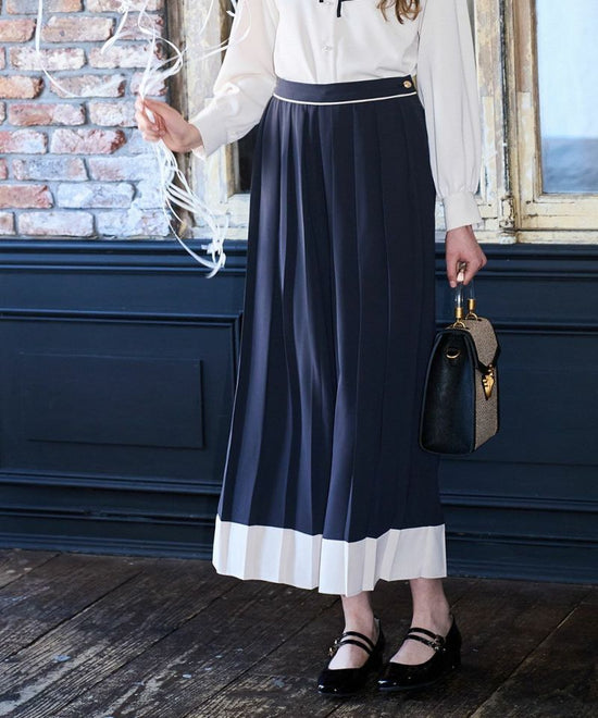 Bicolor Pleated Pants