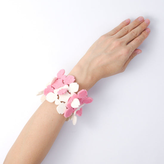 Yaezakura Bracelet [Felt WHITE & PINK]