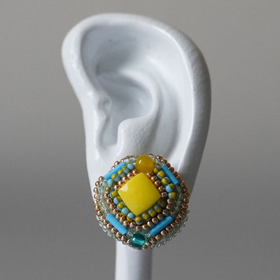 Beaded embroidery Clip-on earrings Pierced earrings 32 yellow blue large size Surgical stainless steel One-of-a-kind unique pop