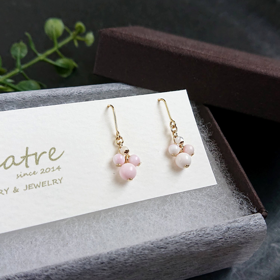 Queen conch shell Pierced earrings quatre