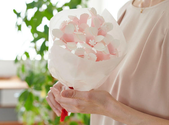 Message card that becomes a bouquet of flowers Hana-kotoba Kit