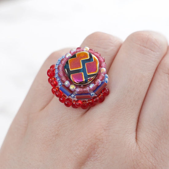 Chatty ring 41 free size beaded embroidery ring round red blue colorful multi-colored